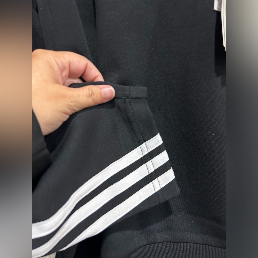 adidas Women's L Large Future Icons 3-Stripes Crew Sweatshirt Black White NWT - Picture 4 of 16